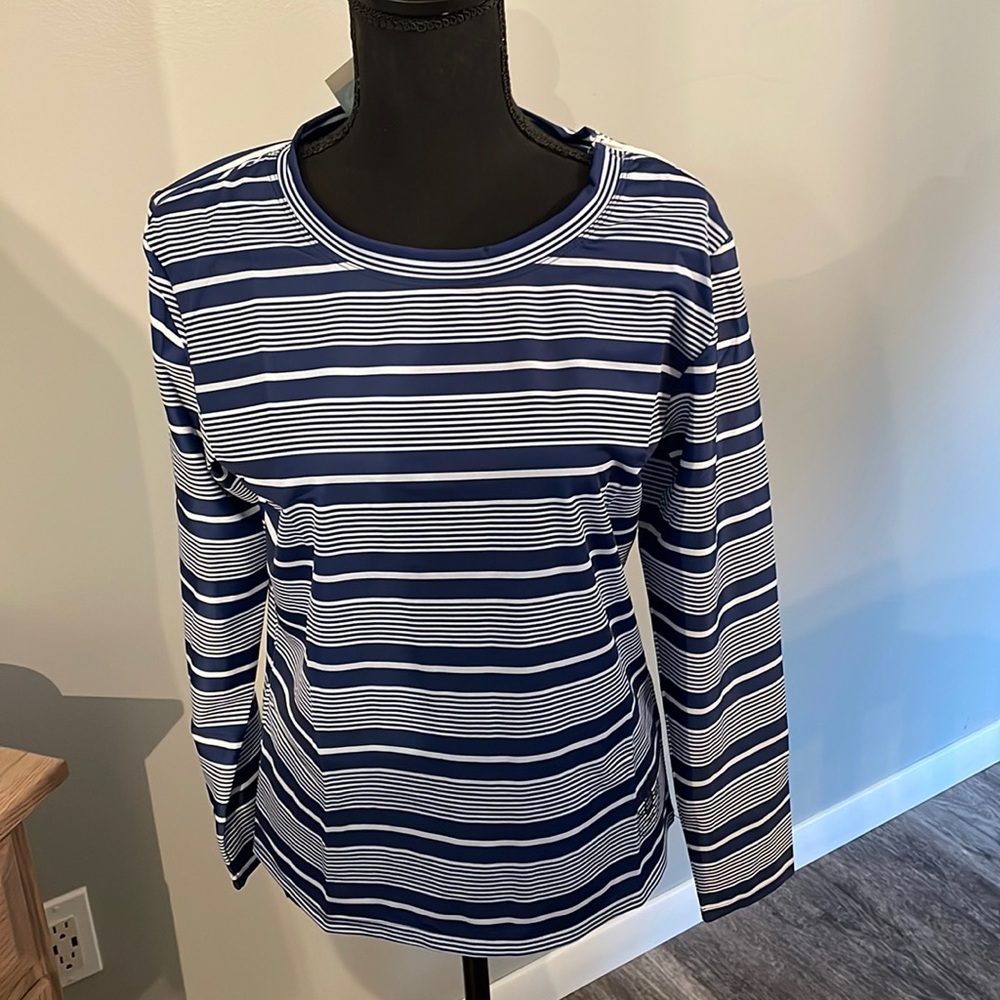 Beachcombers coastal threads swim shirt size medium